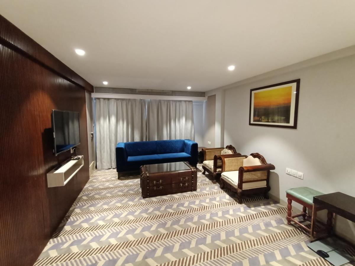 Hotel Highway Andheri East Bombay