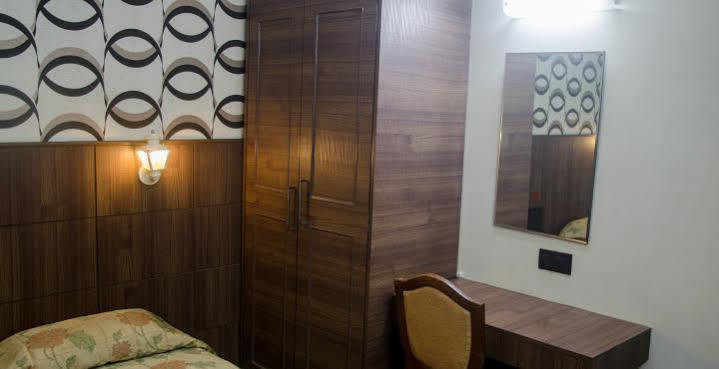 Highway Andheri East 3* Bombay